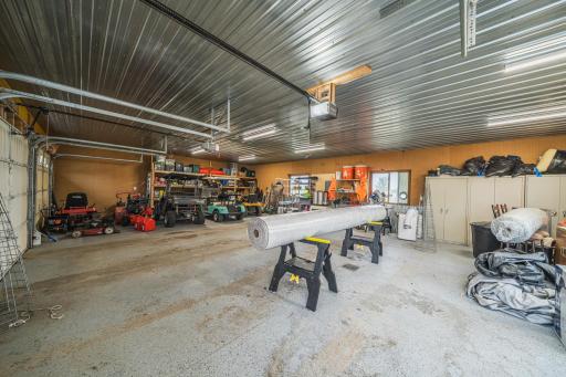 Detached garage.jpg