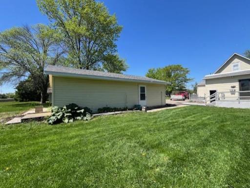 400 Main Street W, Morristown, MN 55052