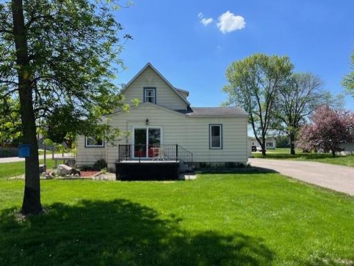 400 Main Street W, Morristown, MN 55052