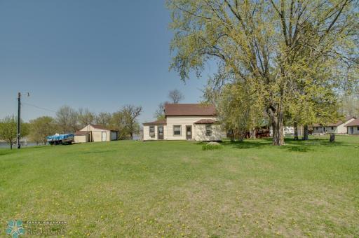 32400 Starland Shore Drive, Dent, MN 56528