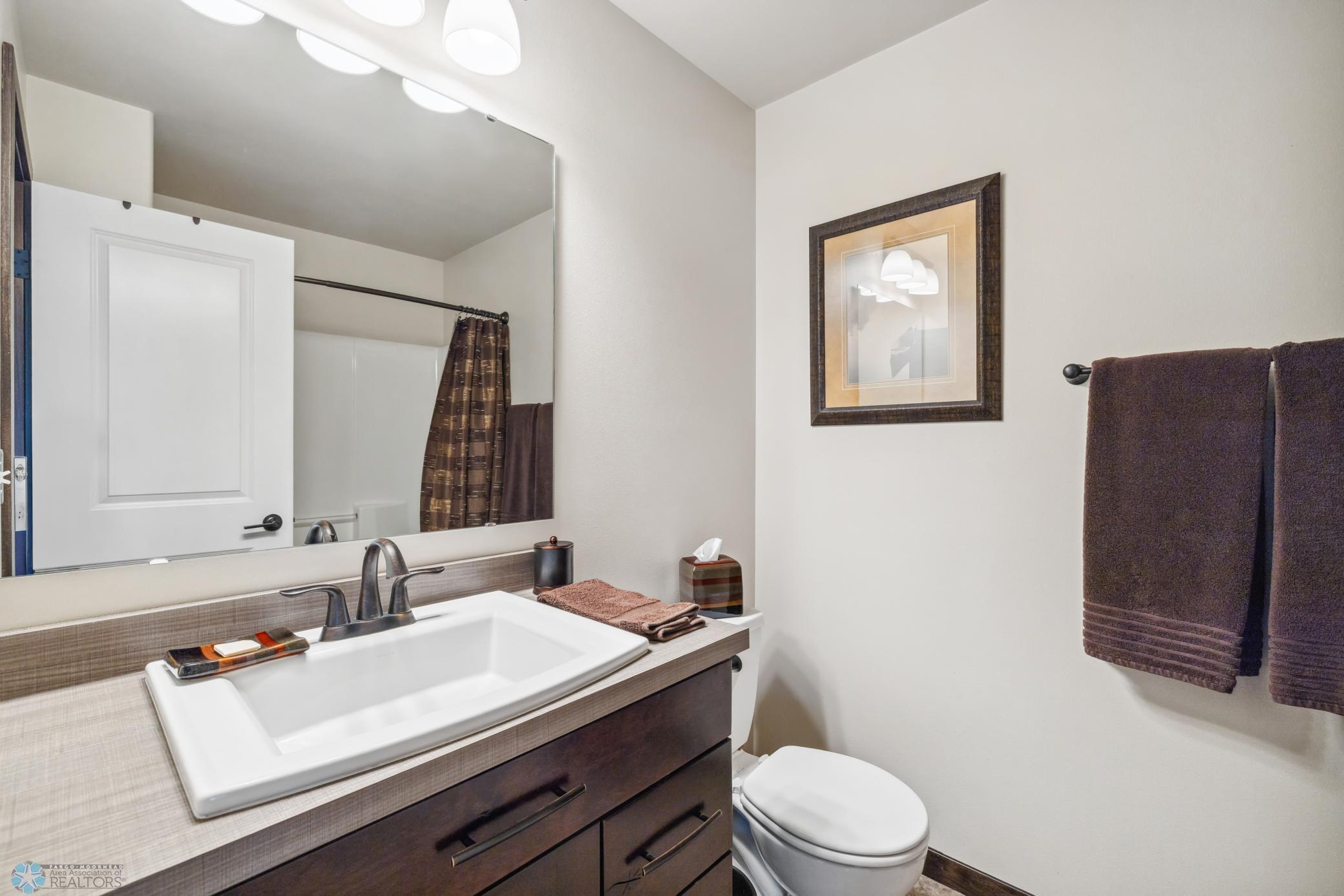 Hallway Full Bathroom