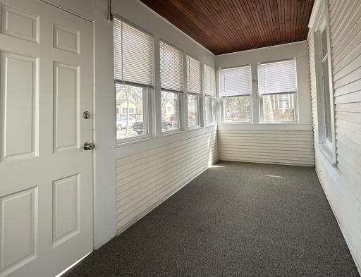 4047 Dupont Avenue N, Minneapolis, MN 55412