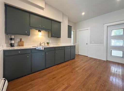 4047 Dupont Avenue N, Minneapolis, MN 55412