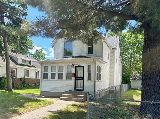 4047 Dupont Avenue N, Minneapolis, MN 55412