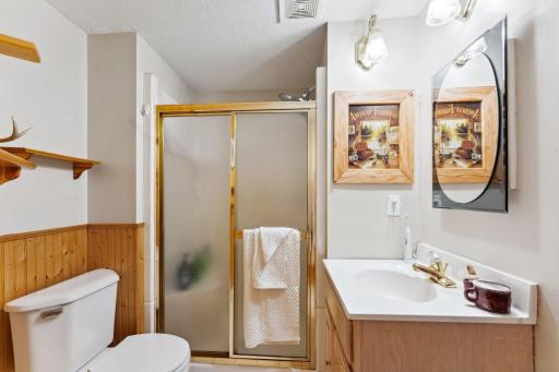 1823 313th Avenue NE, Cambridge, MN 55008