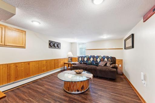 1823 313th Avenue NE, Cambridge, MN 55008
