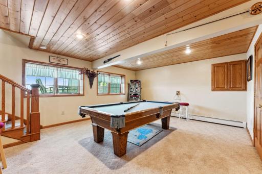 1823 313th Avenue NE, Cambridge, MN 55008