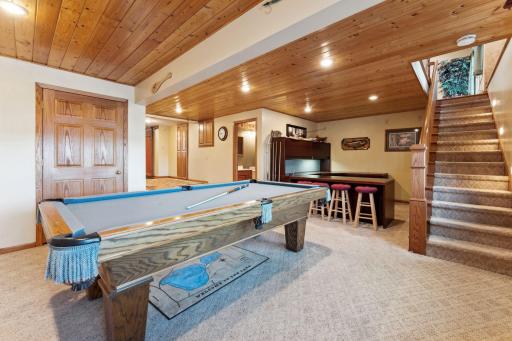 1823 313th Avenue NE, Cambridge, MN 55008