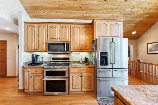 1823 313th Avenue NE, Cambridge, MN 55008
