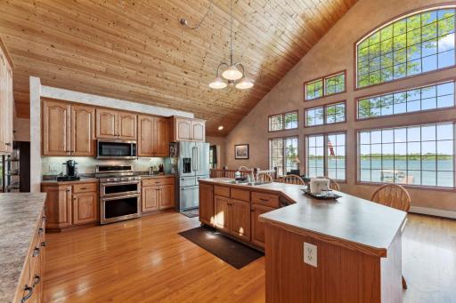 1823 313th Avenue NE, Cambridge, MN 55008