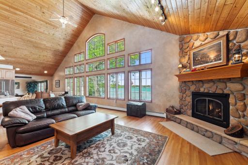 1823 313th Avenue NE, Cambridge, MN 55008
