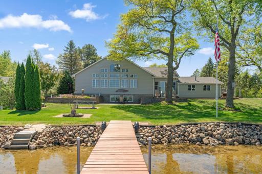 1823 313th Avenue NE, Cambridge, MN 55008