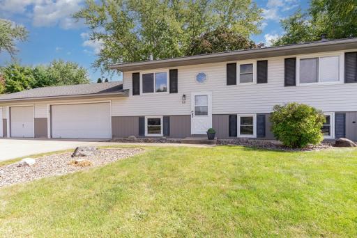 921 Beacon Lane, Saint Paul, MN 55124