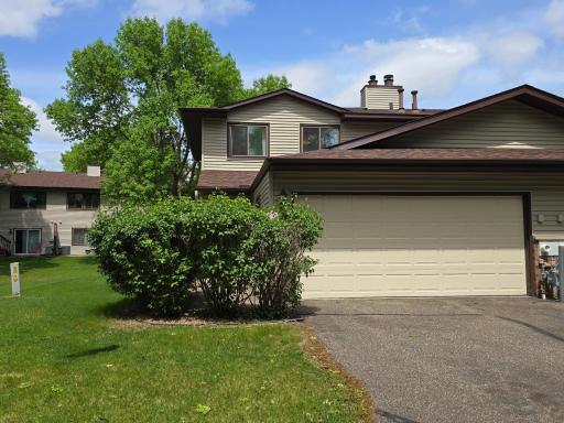 8785 Maplebrook Parkway N, Minneapolis, MN 55445