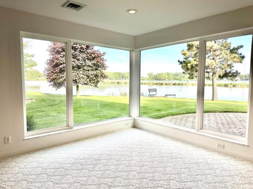 1976 Bay Street, Worthington, MN 56187