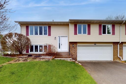 8401 W 100th Street, Minneapolis, MN 55438
