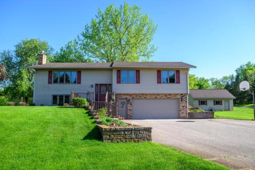 2914 Crestwood Drive NE, Alexandria, MN 56308