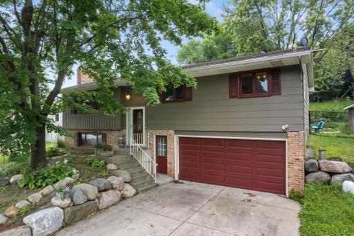 1424 18th Avenue NW, Saint Paul, MN 55112