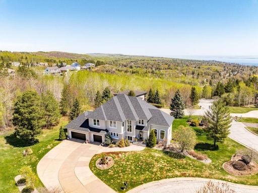 1224 S Ridge Road, Duluth, MN 55804