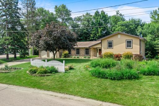 331 Sunset Lane N, Cambridge, MN 55008