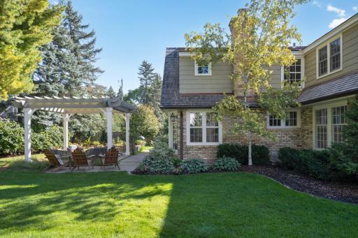 4606 Lakeview Drive, Minneapolis, MN 55424