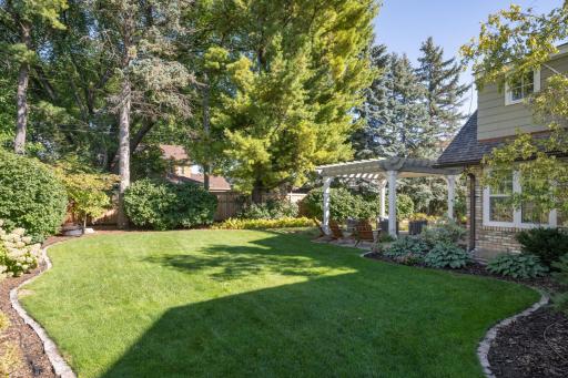 4606 Lakeview Drive, Minneapolis, MN 55424