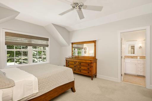 4606 Lakeview Drive, Minneapolis, MN 55424