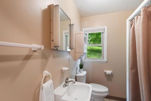 10001 Jeske Avenue NW, Annandale, MN 55302