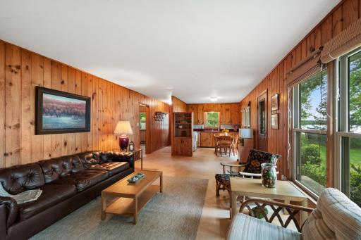 10001 Jeske Avenue NW, Annandale, MN 55302