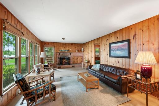 10001 Jeske Avenue NW, Annandale, MN 55302