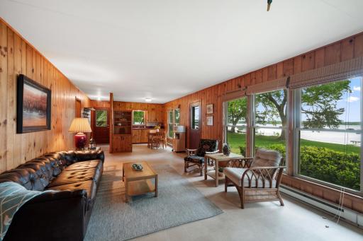 10001 Jeske Avenue NW, Annandale, MN 55302