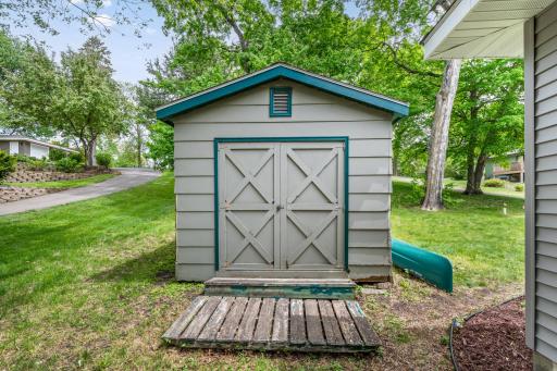 10001 Jeske Avenue NW, Annandale, MN 55302