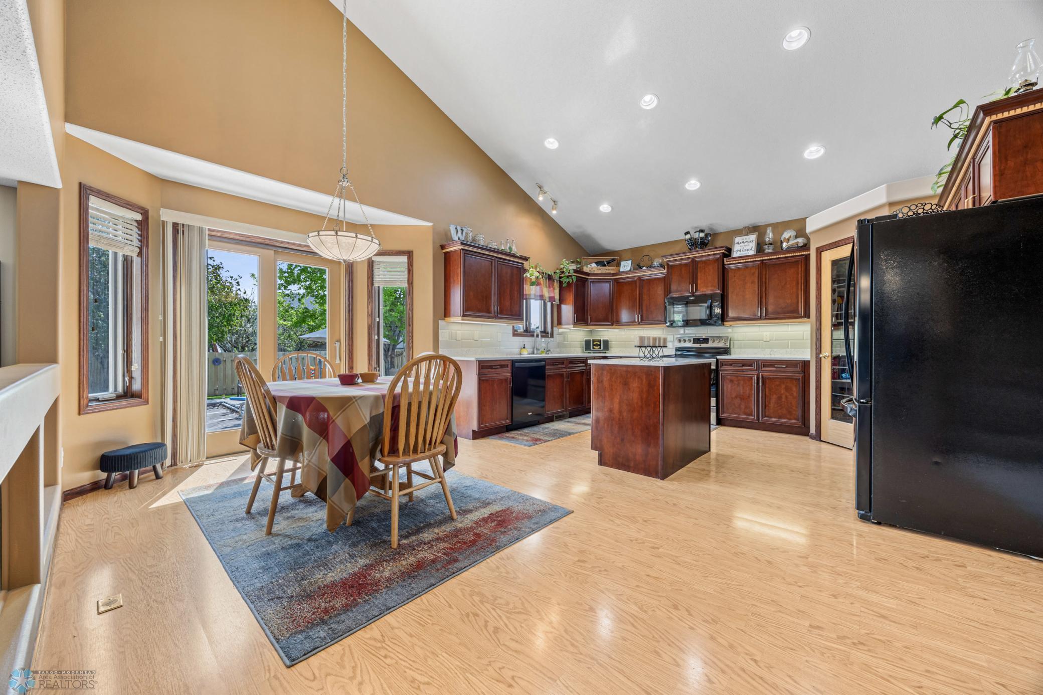 Eat In Kitchen