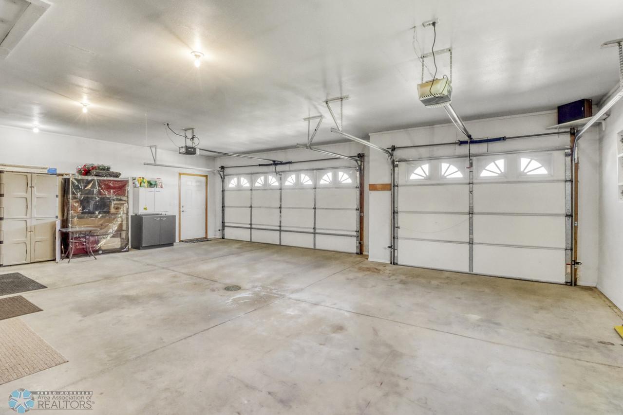 Garage1_1-1280.JPG