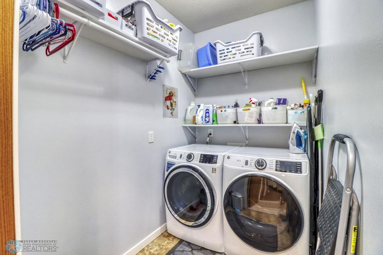 Laundry1_1-1280.JPG