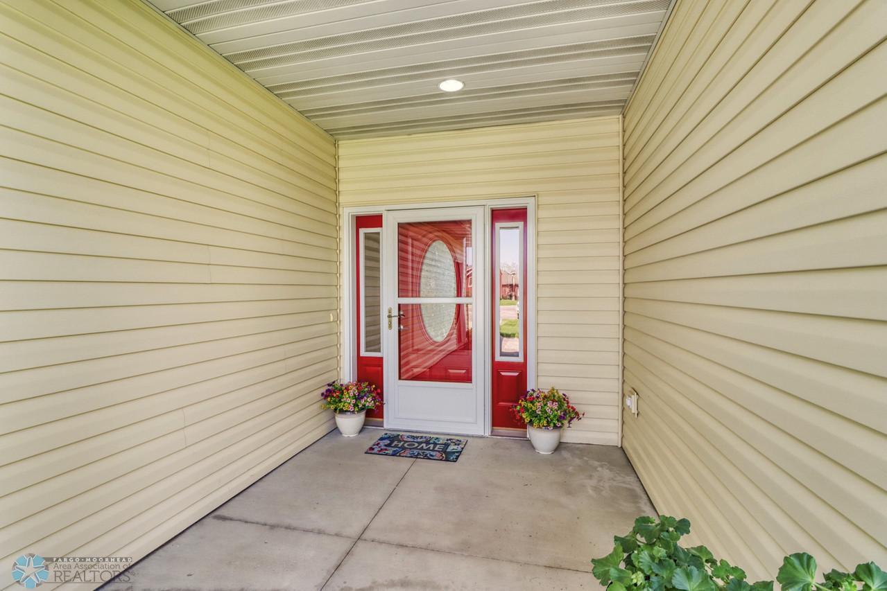 Front1_4-1280.JPG