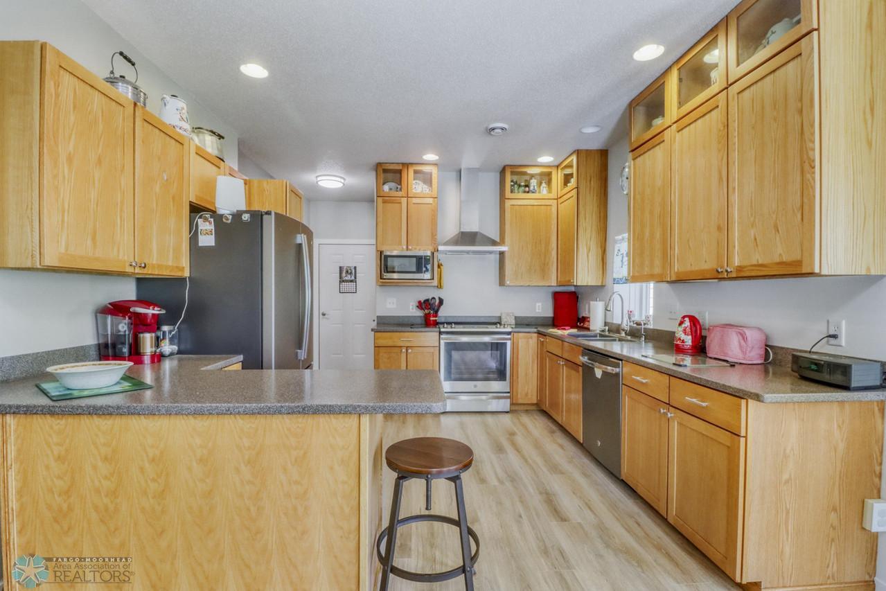 Kitchen1_2-1280.JPG