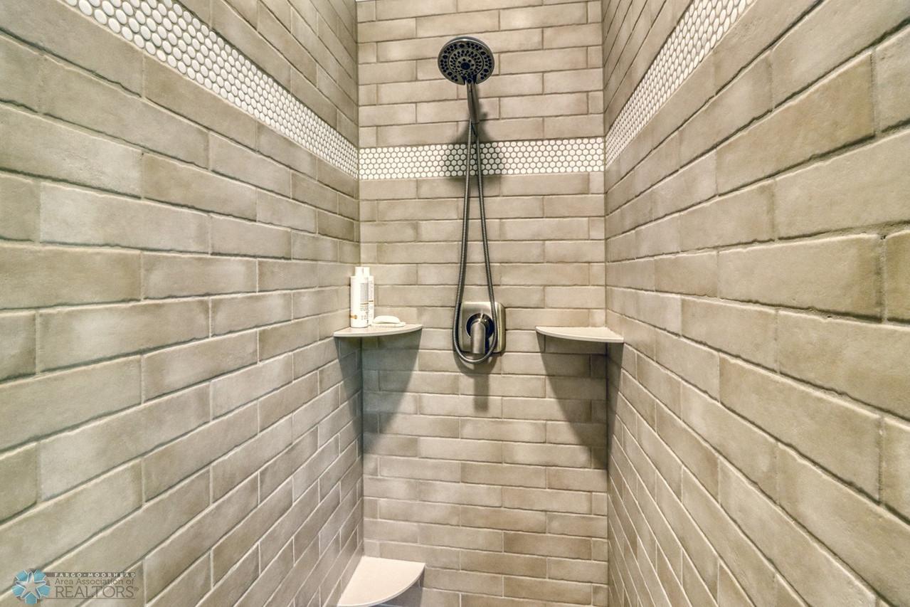 Primary Bathroom1_3-1280.JPG