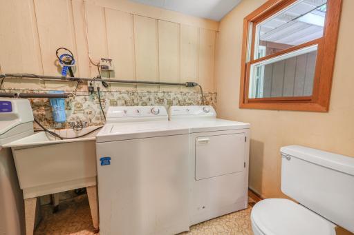 Laundy & 1:2 Bathroom.jpg