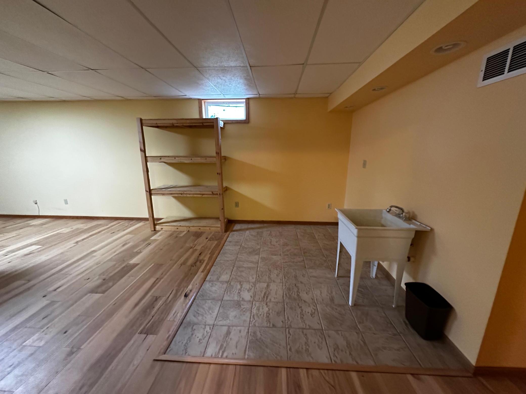 Basement - Bar Ready.jpg