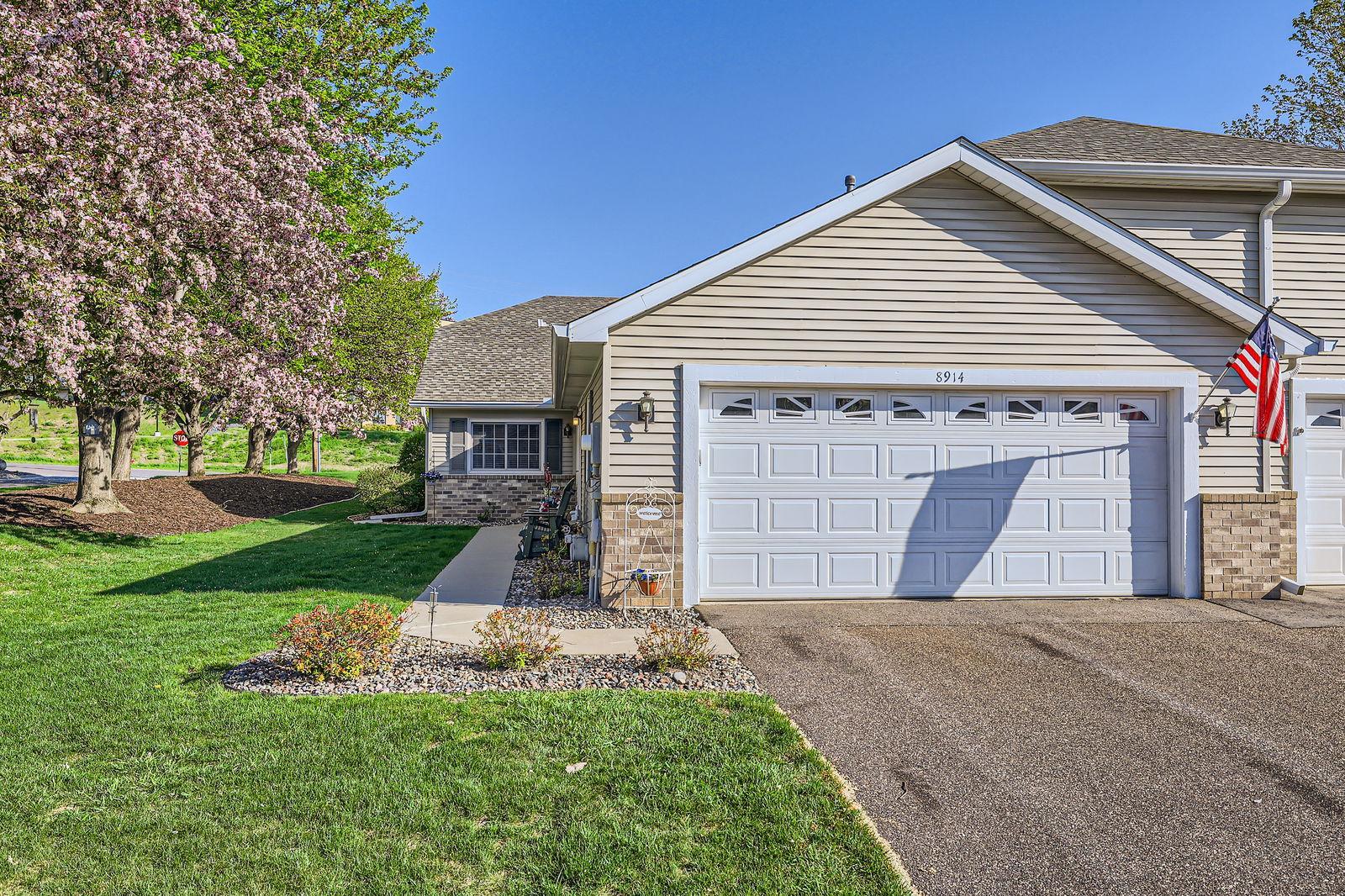 8914 Thomas Dr - Web Quality - 003 - 02 Exterior Front.jpg