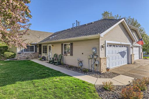 8914 Thomas Dr - Web Quality - 001 - 01 Exterior Front-2.jpg