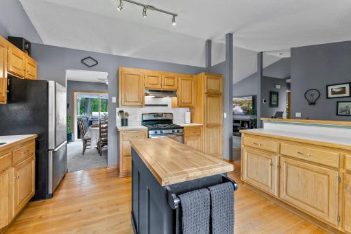 2308 Crosstown Boulevard NE, Andover, MN 55304