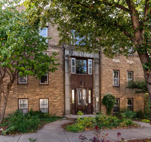 2014 2nd Avenue S, Minneapolis, MN 55404