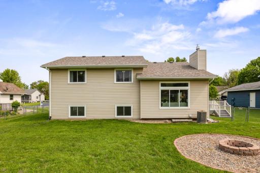 8576 Chanhassen Hills Drive S, Chanhassen, MN 55317