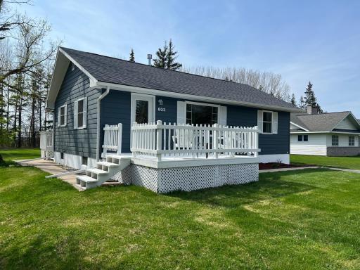 603 Main Avenue N, Roseau, MN 56751