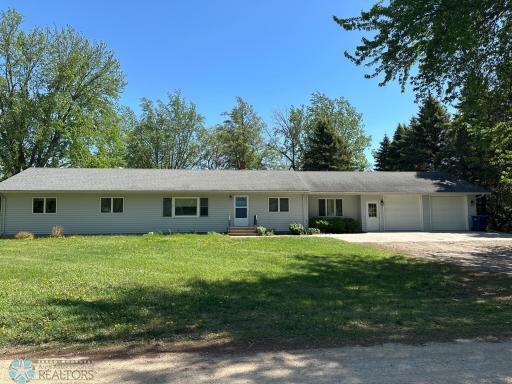 111 4th Street N, Leonard, ND 58052