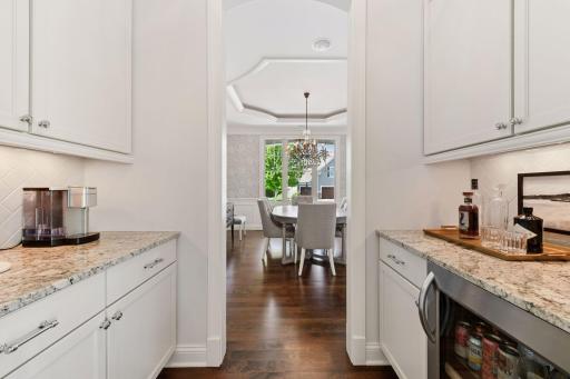 10021 Frederick Place, Eden Prairie, MN 55347