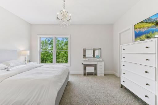 10021 Frederick Place, Eden Prairie, MN 55347