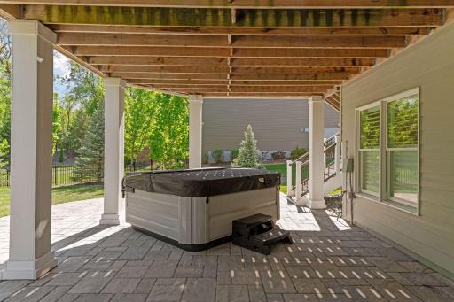 10021 Frederick Place, Eden Prairie, MN 55347